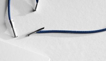 Elastic cords with metal-ends