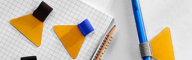 Elastic pen holder