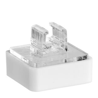 Frame holder with magnetic base 