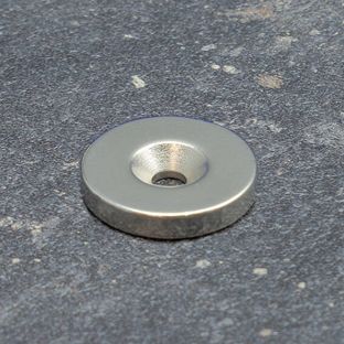 Kotoučové magnety z neodymu s otvorem a zapuštěním 23 mm