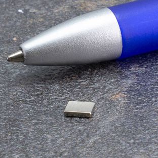 Kvádrové magnety z neodymu, poniklované 5 x 4 mm  | 1 mm