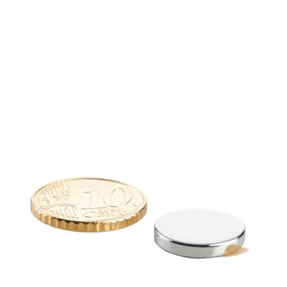 Kotoučové magnety z neodymu, samolepicí 15 mm x 2,5 mm  | stříbrná  | 3M 468 