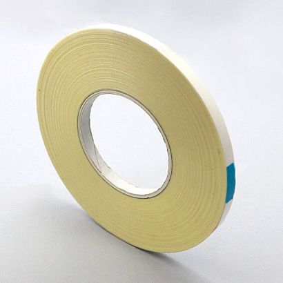 Oboustranná PET lepicí páska, akrylátové lepidlo se silnou přilnavostí, bílá papírová krycí vrstva, TL21 9 mm