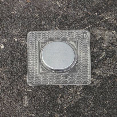 Kotoučové magnety z neodymu, k našití, čtvercové, 18 mm x 2 mm, N35 